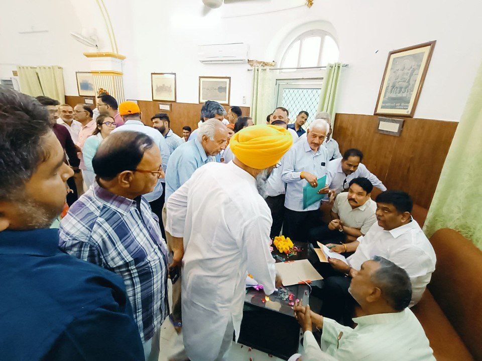 सर्किट हाउस में जनसुनवाई
