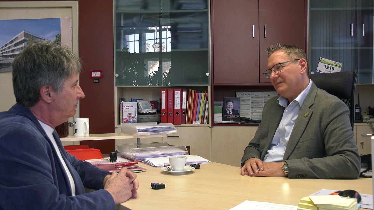 Bezirksvorsteher Georg Papai im Gespräch