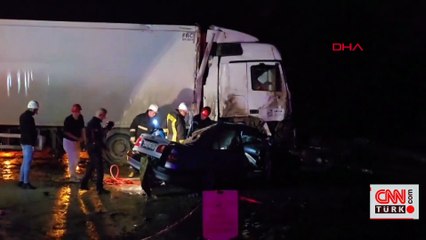 Kütahya'daki korkunç kaza kamerada: TIR otomobilin üzerine devrildi