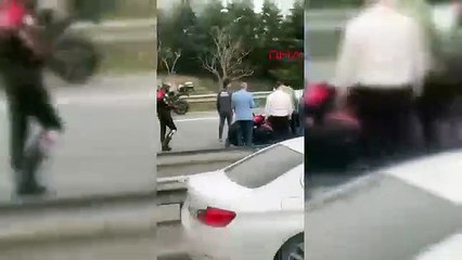 Küçükçekmece'de zincirleme kaza: 4 polis yaralı