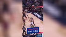 Jokic throws crazy no-look pass