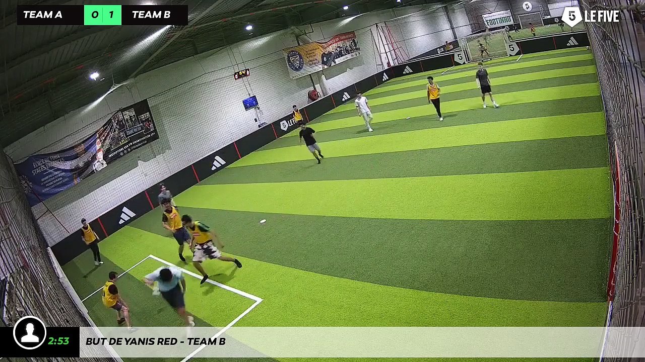 But de Yanis Red - Team B