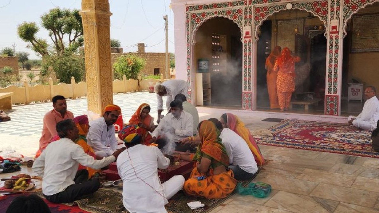 अष्टमी पर देवी मंदिरों में उमड़ा जनसैलाब