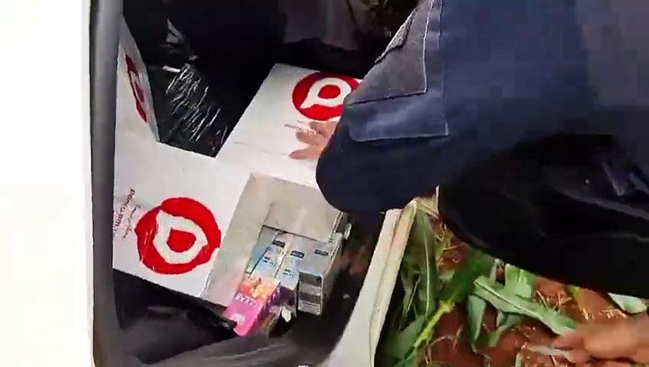 Perseguição na BR-369: PRF apreende carro repleto de cigarros eletrônicos e notebooks ilegais