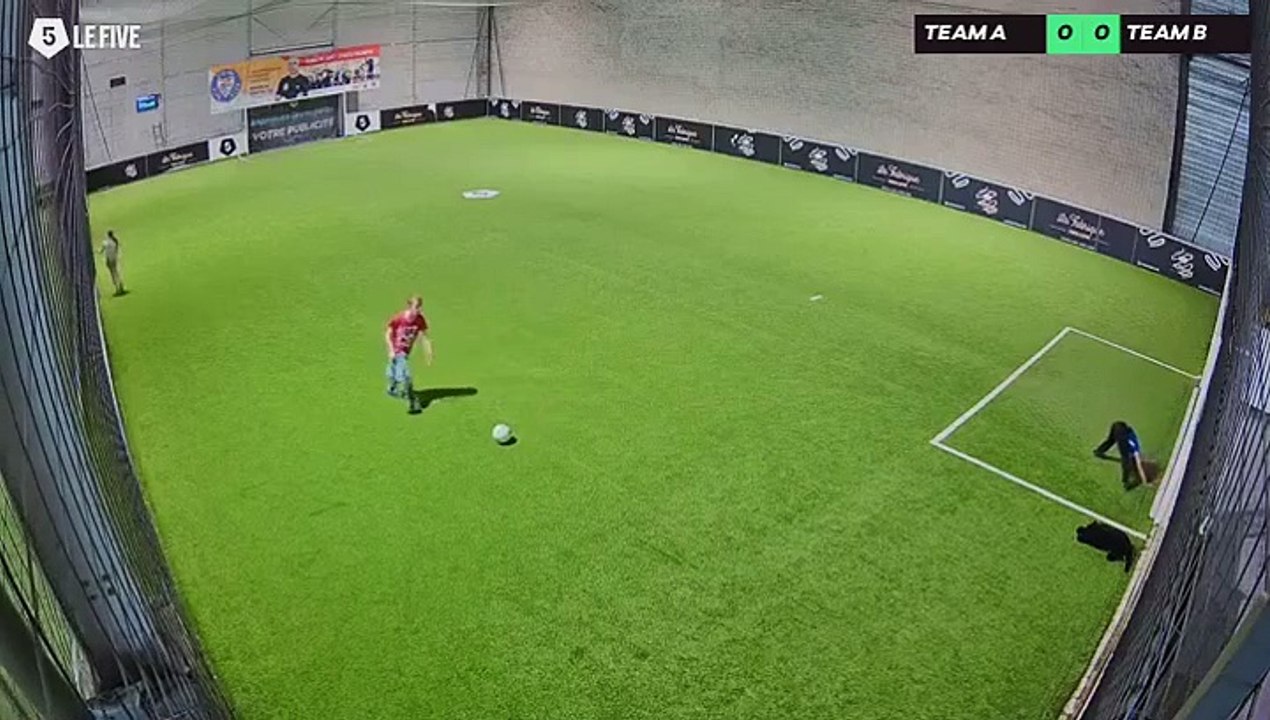 Val de Loire 05/04 à 18:56 - Football La Fabrique caméra (LeFive Orléans Ingré)