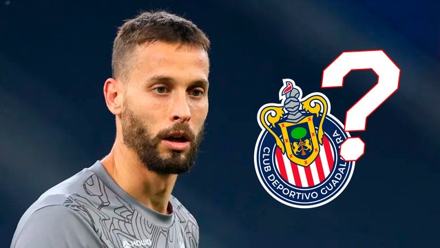 Sergio Canales no sale a la banca contra Chivas y se le ve con Tato Noriega