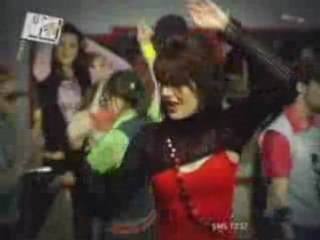 Alexandra Ungureanu & Crush- Aprinde dragostea