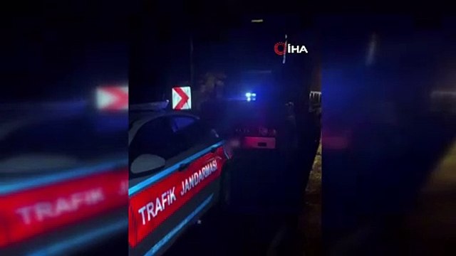 Çakar lamba kullanan kamyon sürücüsüne 138 bin lira ceza kesildi