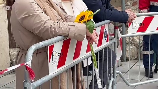 Il video dell'apertura della camera ardente di Sara Campanella a Misilmeri