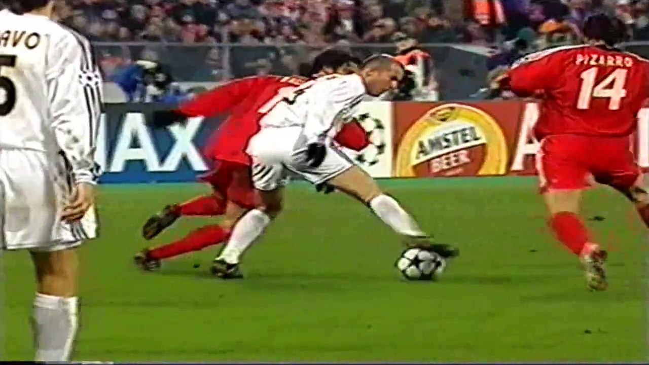 24/2/2004 F.C. Bayern München- Real Madrid (1-1) Champions League