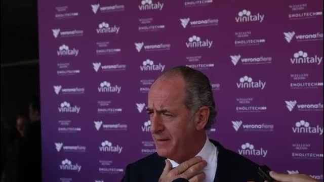 Verona, Zaia inaugura il Vinitaly: «Preoccupati per i dazi»