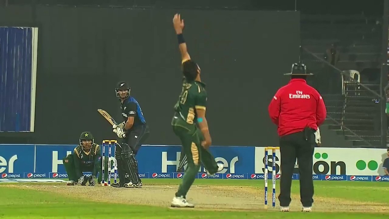 Terrific_Chase_in_Sharjah___Pakistan_Bowlers_Give_a_Tough_Time_to_New_Zealand_Batters___PCB___M3L1A(720p)