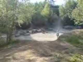 Saut en dirt bike de giuliano n°1