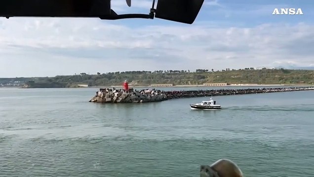L'Amerigo Vespucci lascia Ortona, rotta su Durazzo