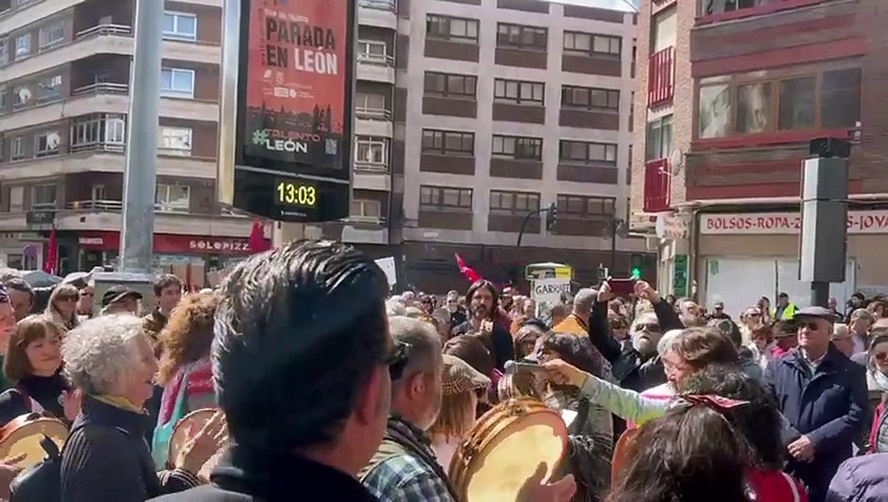 León exige la vuelta de Feve