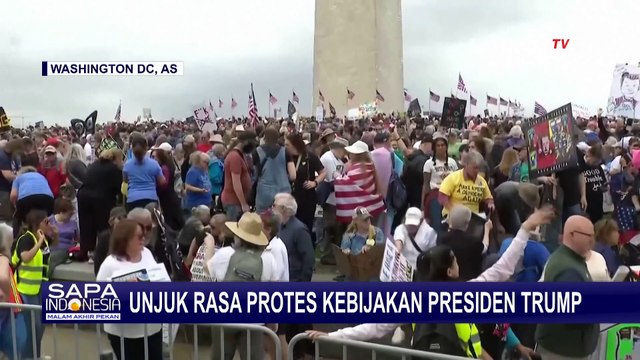 Massa di Washington DC AS Unjuk Rasa Protes Kebijakan Donald Trump