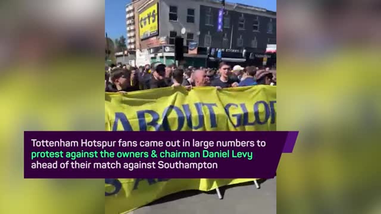 'We want Levy out' - Spurs fans make their feelings known