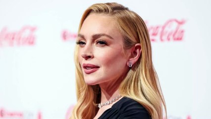 Almond milk hair: i nuovi capelli biondi di Lindsay Lohan sono dolcissimi