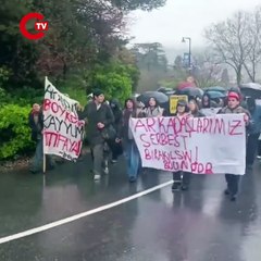 Boğaziçi Üniversitesi öğrencileri de protestolarda tutuklanan sıra arkadaşları için yürüdü