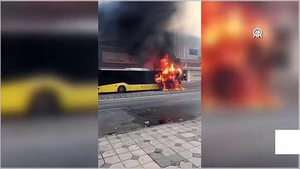 Ümraniye’de İETT otobüsü yandı