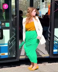 Dress_mishap_on_bus__kind_stranger_saves_the_day_#shorts(1080p)