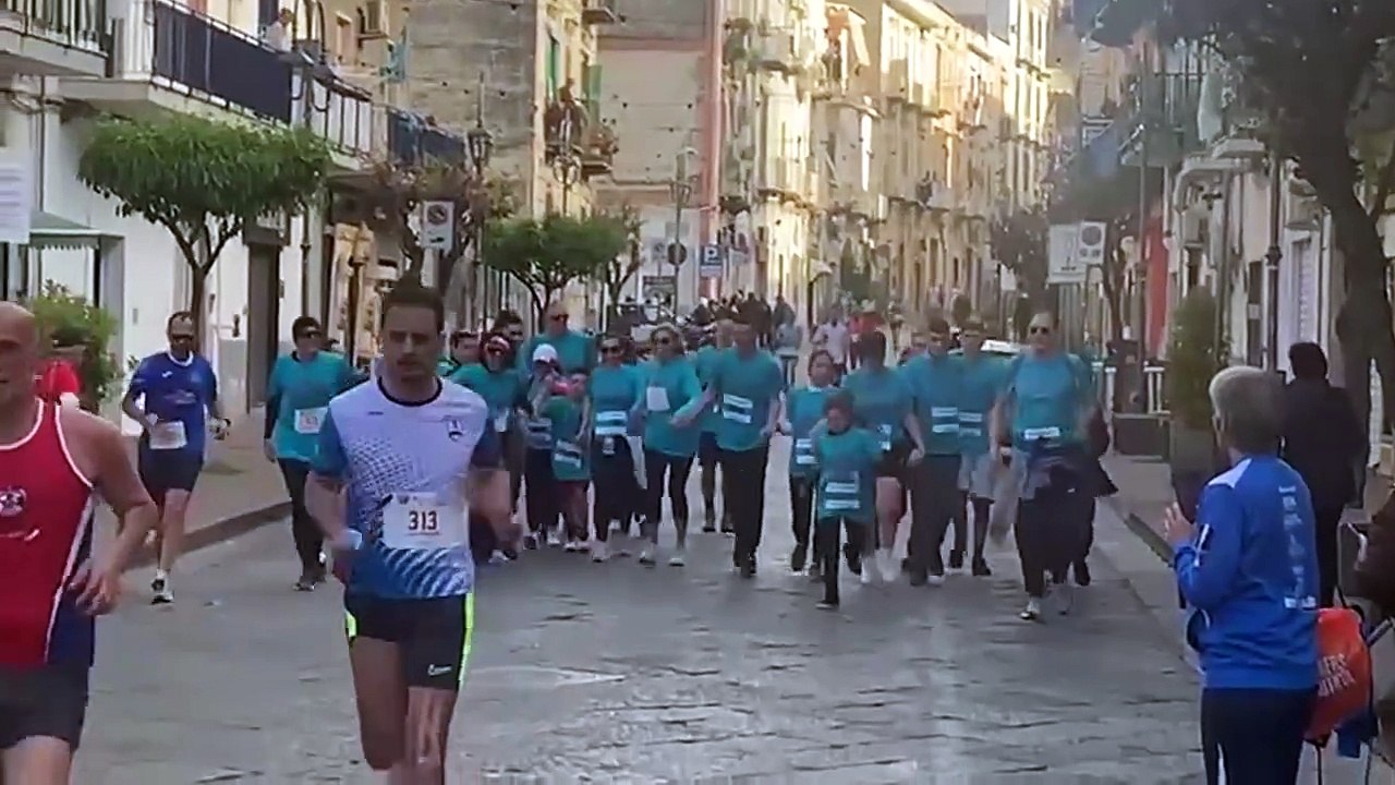Bacoli (NA) - L'arrivo dei ragazzi del baskin alla gara podistica Bacoli in Corsa (06.04.25)