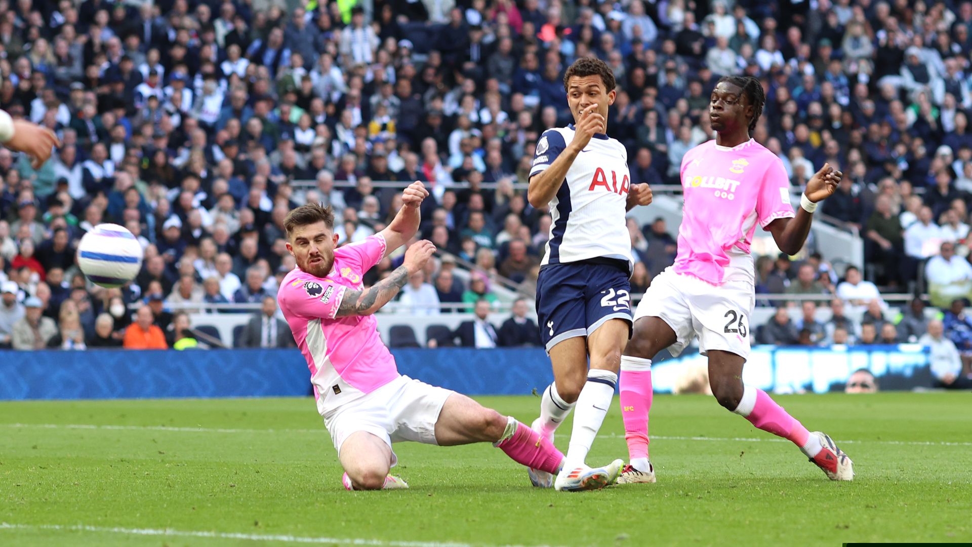 Spurs back to winning ways and relegate Southampton in the process