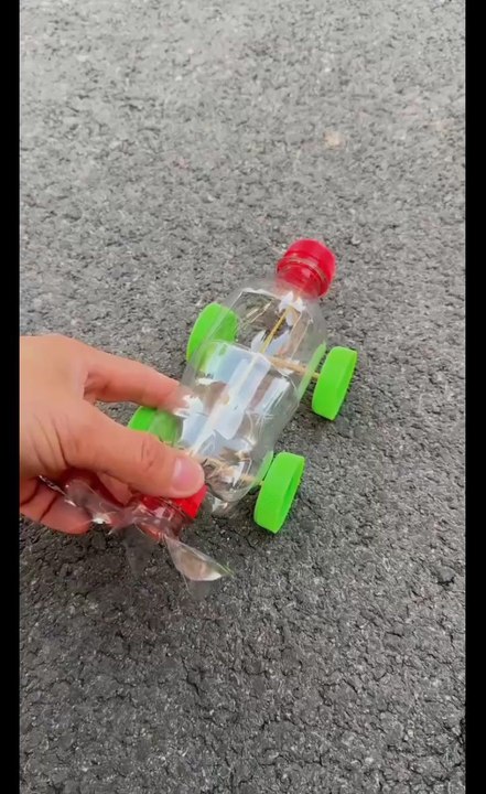 Diy plastic Bottle wind power 🚗 car #short video 💞💞💞💞💞💞💞