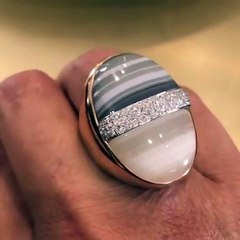 أحجار لا مثيل لها تُجسّد الكون بأدق تفاصيله في مجموعة بوميلاتو الجديدة