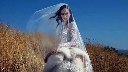 إسبوزا تأتيكِ بفساتين زفاف زهير مراد المستوحاة من القصور الإسبانية
