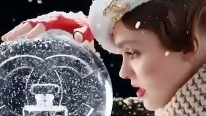 شانيل تبدأ العد التنازلي لاحتفالات الأعياد بالكُرة السحرية