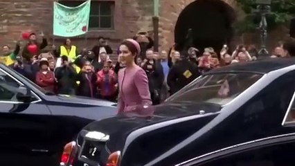 الأميرة ماري تبدأ جولتها الفرنسية بإطلالة ملكية كما يجب أن تكون