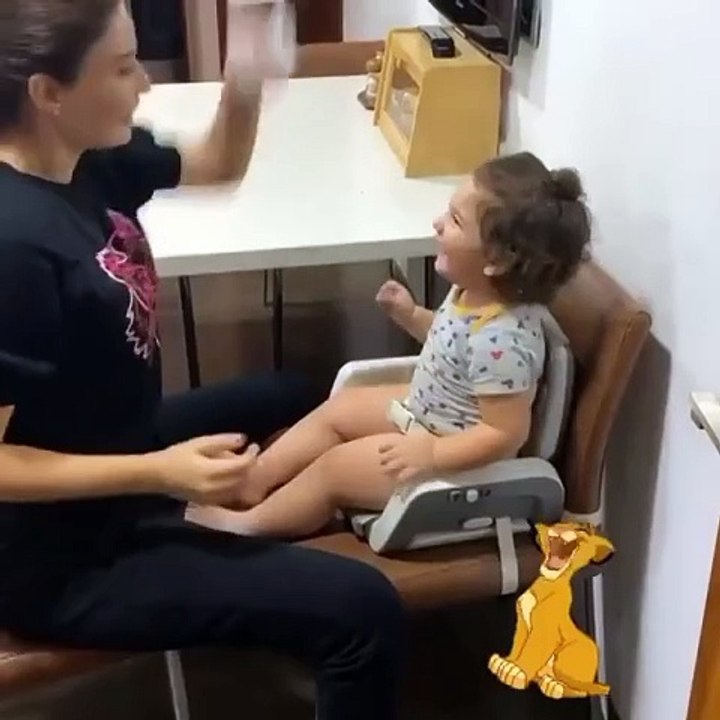 ابن سيرين عبد النور يخطف القلوب بضحكه ولعبه معها
