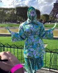 جائزة أفضل إطلالة تنكرية على الإطلاق تذهب إلى كاردي بي