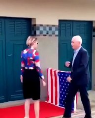 طريقتان لتنسيق الشورت بأسلوب كريستيان ستيوارت لكن واحدة فقط هي الأجمل