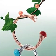 سوار لودو الأيقوني يعود إلى الحياة بـ4 تصاميم جديدة من فان كليف أند آربلز