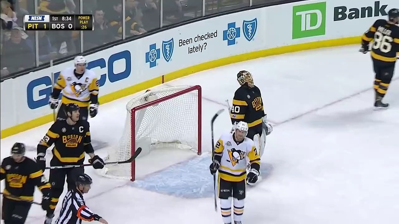 Penguins 16-17 Season - Kessel scores on wide open net after some pretty passing by Penguins