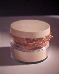 في الموضة، تعتمد كيم كارداشيان وأخواتها مبدأ "خالف تُعرف"، وهذا هو سرّ نجاحهن!