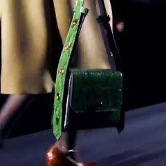 أي حقيبة عليكِ أن تقتنيها اليوم لتُصبح قطعة كلاسيكية في خزانتكِ لأعوام مُقبلة؟