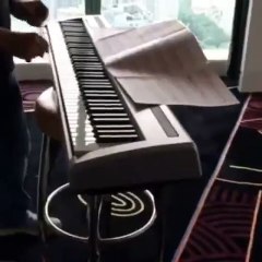 موسيقى خالد مزنر تُسحر مهرجان Suoni dal Golfo وجدران مبانيه تتزين بأفلام نادين لبكي