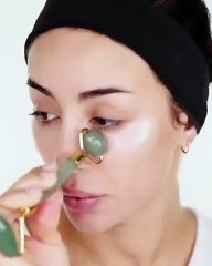 بالفيديو مايا أحمد تحضّر بشرتها وتعتمد لوك "no makeup"