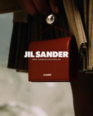 تعاون Jil Sander وMytheresa نسمة صيف تُنعش إطلالاتكِ