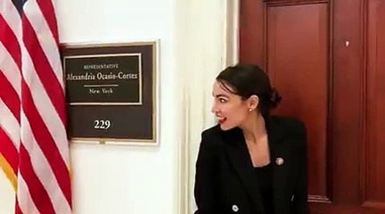 غياب الكارداشيان عن قائمة أهم 25 شخصية على وسائل التواصل الاجتماعي وميغان ماركل في القمة