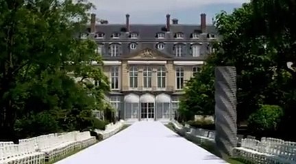 الآرت ديكو يعود مُغطّى باللآلئ في تصاميم Ralph & Russo كوتور خريف 2019