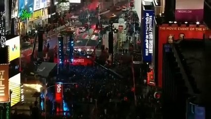 كريس مارتن وداكوتا جونسون ينضمان إلى موسم انفصال المشاهير