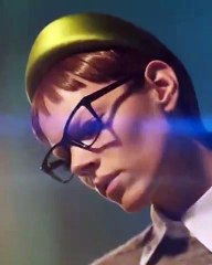 أطواق الرأس من قطعة أكسسوار ملكية إلى صيحة رائجة، اكتشفي كيف تُتقنين تنسيقها