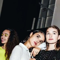 روائع اللآلئ والأصداف تتجسّد في تشكيلة Noon by Noor ريزورت 2020