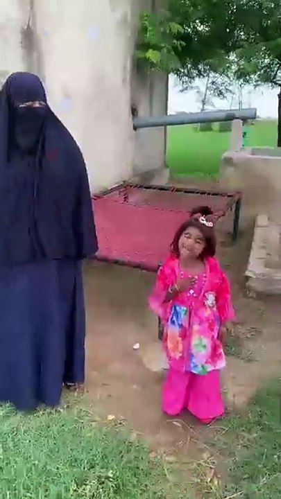 Dua_papa_k_sath_mandi_kiu_jana