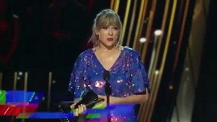 تايلور سويفت والنجمات في حفل IHeartRadio Awards 2019: فكيف كانت إطلالاتهن؟