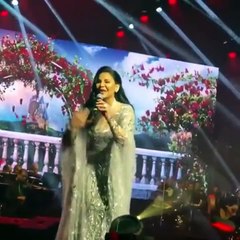 أحلام في السعودية: إطلالةٌ تستحقّ التصفيق لأنها أكثر من رائعة